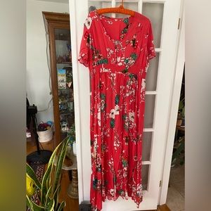 Old Navy W2XL beautiful long flowing  dress. Floral print.